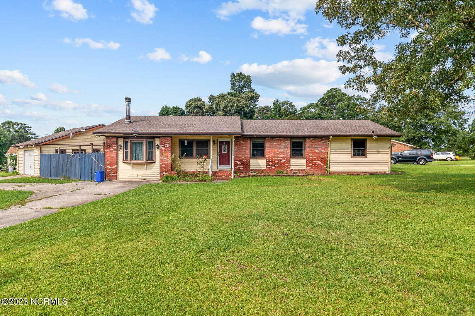 220 Sheffield, 100398883, Jacksonville, Single Family Residence,  for sale, Military Relocator Real Estate & Property Management